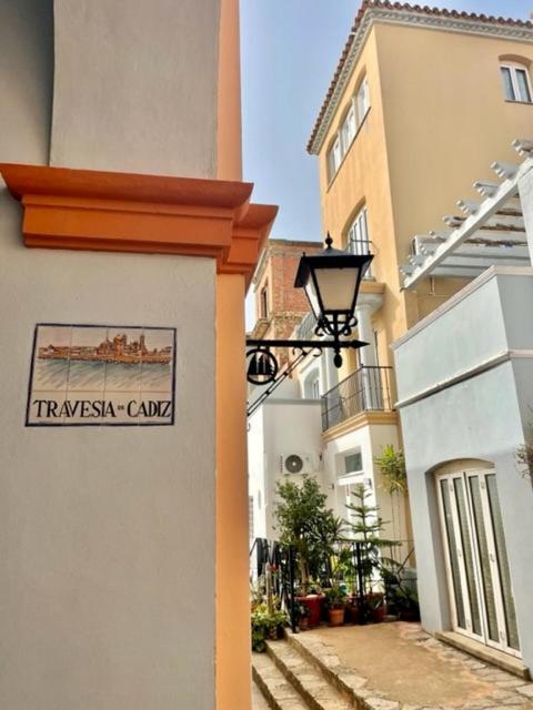 Gatu Sherry, Junto Puerto Deportivo Y Playa " Preferente Mayores De 25 Anos Y Familias " Ел Пуерто де Санта Мария Екстериор снимка